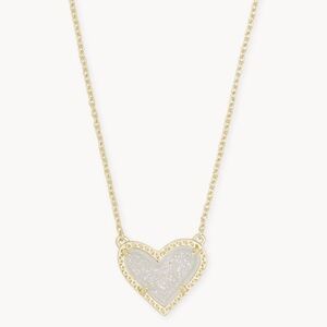 NWT Kendra Scott Ari Heart Necklace